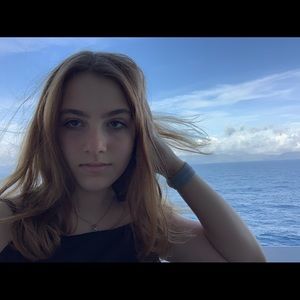 Meet your Posher, Ava